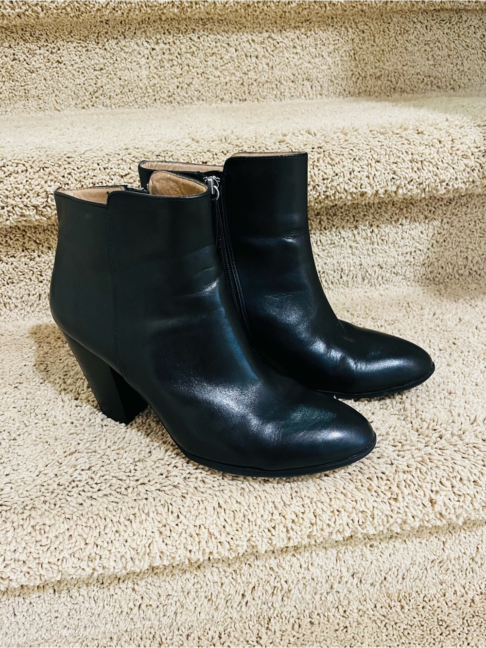 Adrienne Vittadini Black Leather Ankle Booties